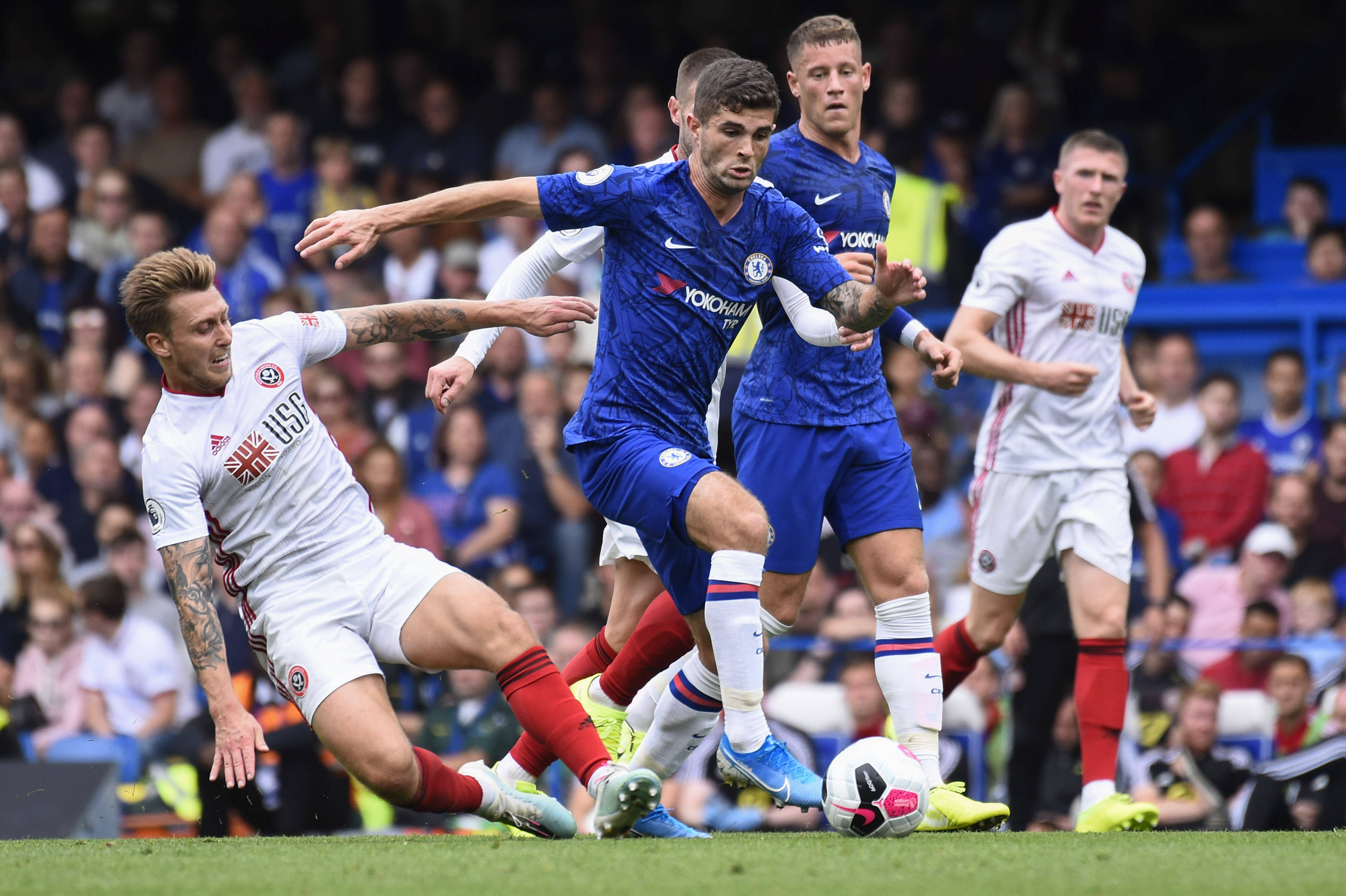 阿森纳后卫神勇救险，助球队成功保级，女人注意增加人民汽车.